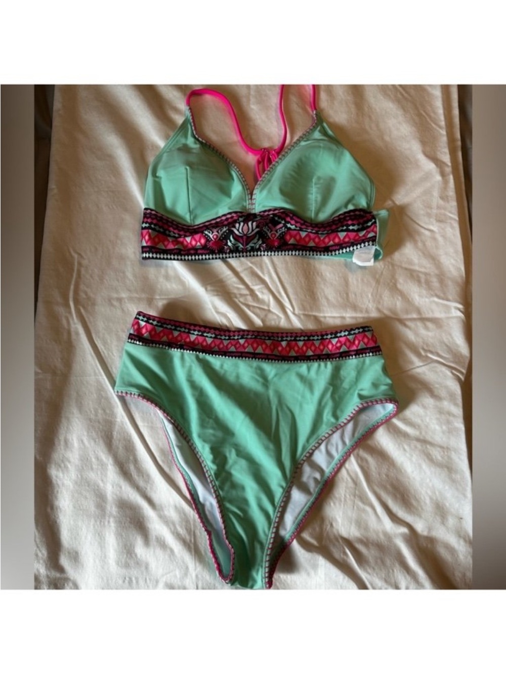 NWT Vibrant Teal and Pink Cupshe Bikini Set